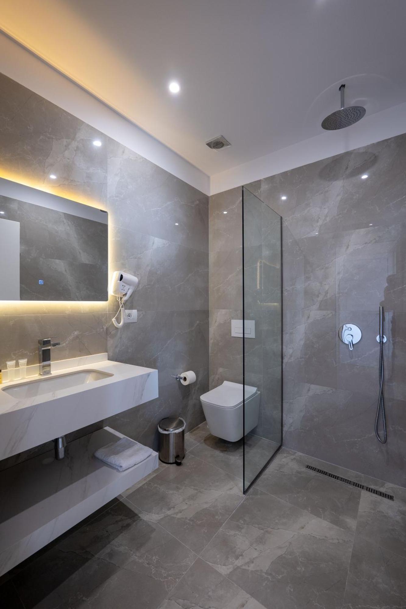 New Heaven Hotel Sarandë 외부 사진